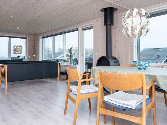 Dining 4, 7 Person Holiday Home in Juelsminde, Hedensted