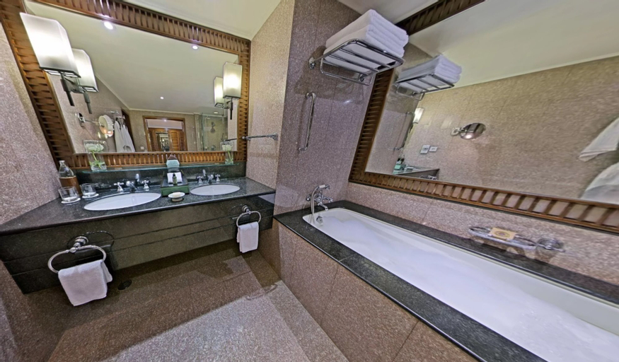 Bathroom 21