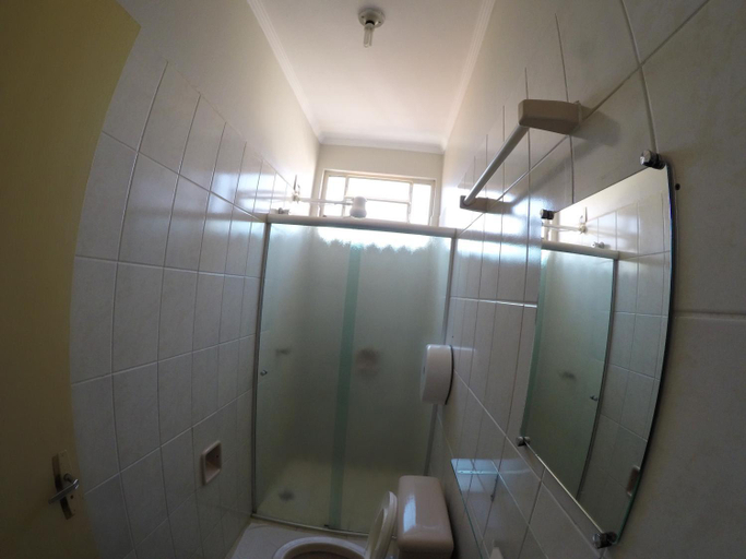 Bathroom 5, Hotel Tertulio's, Rio Claro