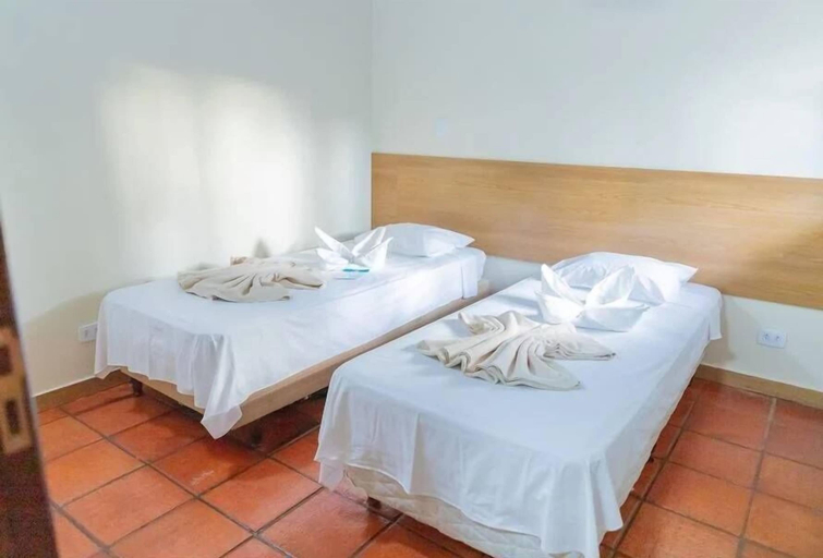 Bedroom 2, Hotel Praia dos Carneiros, Rio Formoso