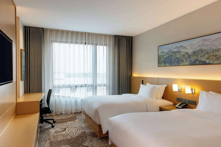 Bedroom 3, DoubleTree by Hilton Vientiane, Vientiane