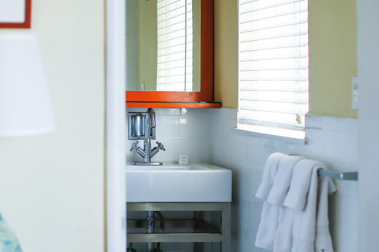 Bathroom 4, Hotel del Sol, San Francisco