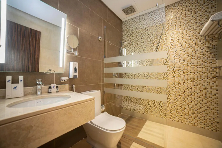 Bathroom 3, Swiss Blue Heraa, Jeddah