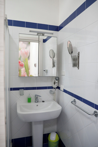 Bathroom 3, Settessenze Rooms & Apartments, Salerno