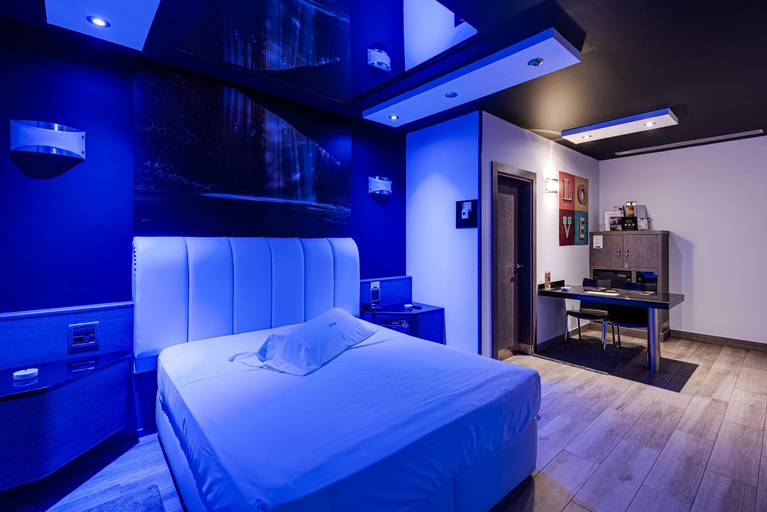 Others 5, Zouk Hotel, Madrid