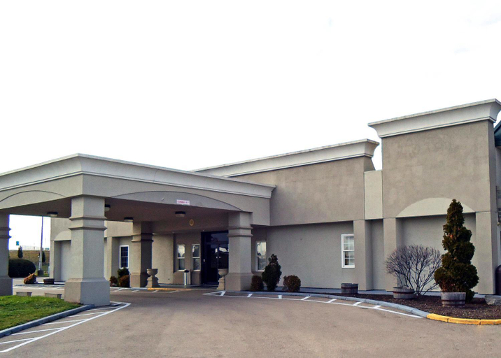 Exterior & Views 2, Motel 6 Troy, OH, Troy
