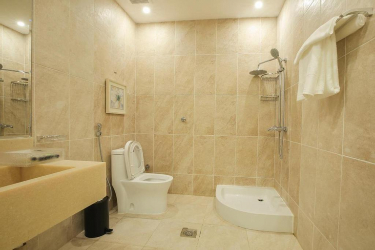 Bathroom 3, Deauville Inn