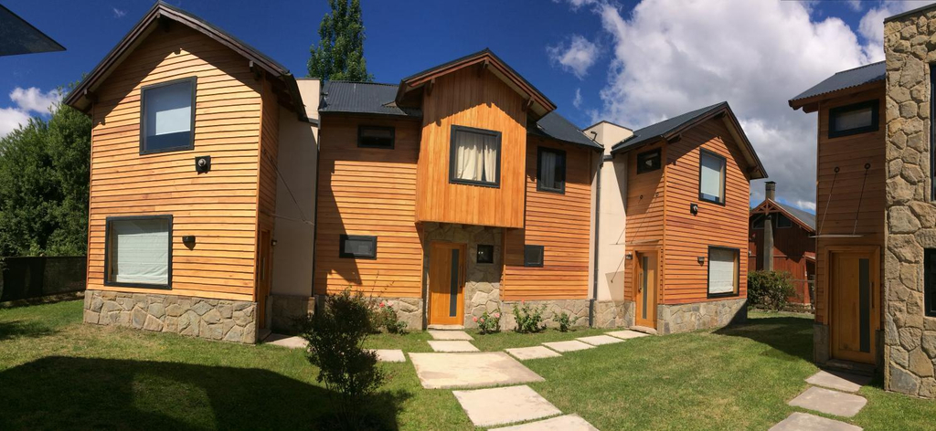 Entrance 5, La Cascada Duplex, Lacar