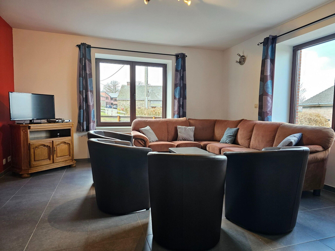 Living area 5, Well-equipped Holiday Home With Terrace, Liège