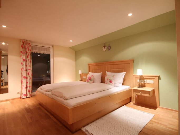 Bedroom 2, Majestic Apartment in Schrocken, Bregenz