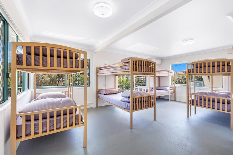Bedroom 2, Surf Inn Boutique Backpackers, Gold Coast