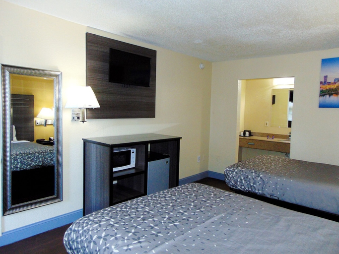 Bedroom 3, Knights Inn Antioch, Davidson