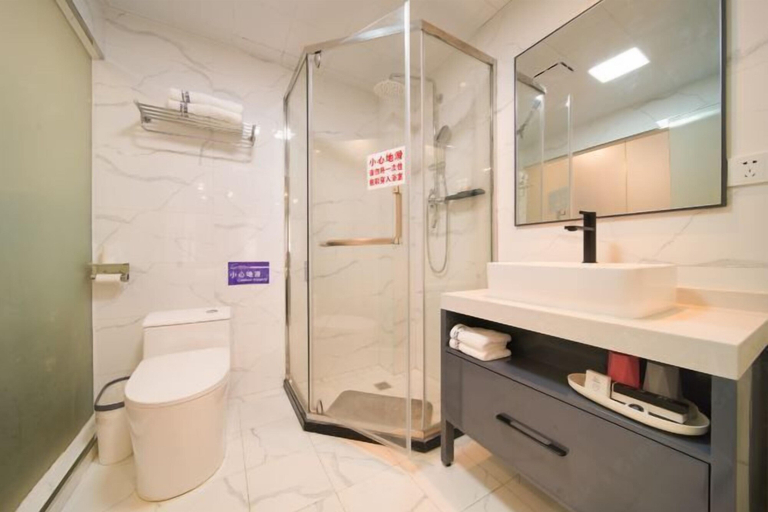 Bathroom 4, The Sleep Ziihome Hotel, Guiyang