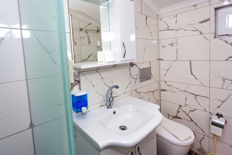 Bathroom 5, London Hotel, Fethiye
