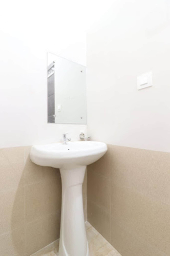 Bathroom, Goroomgo La Vista Haridwar, Dehradun