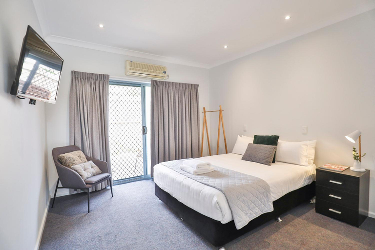 Bedroom 3, Robinvale Bridge Motel, Swan Hill - Central
