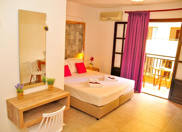 Bedroom 2, Cleopatra Apartments, Crete
