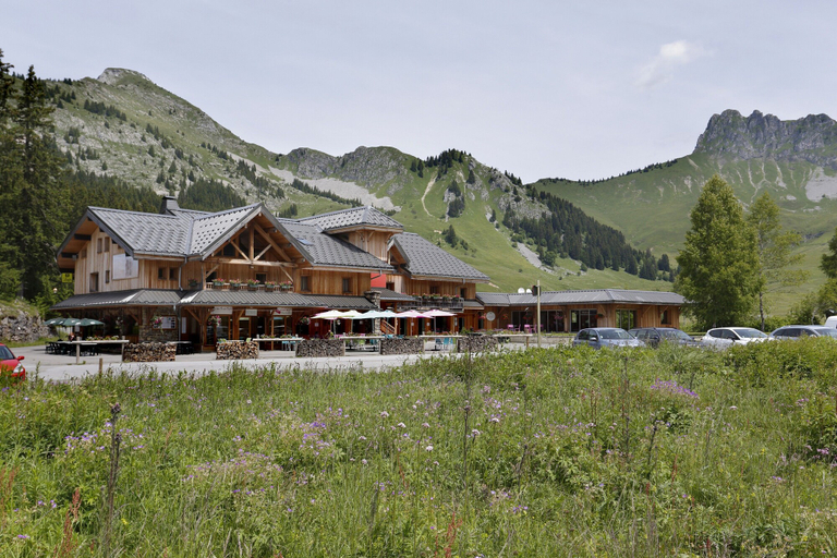Exterior & Views