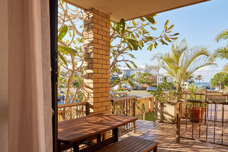 Others 4, Little Palms by Burleigh Letting Co, Gold Coast