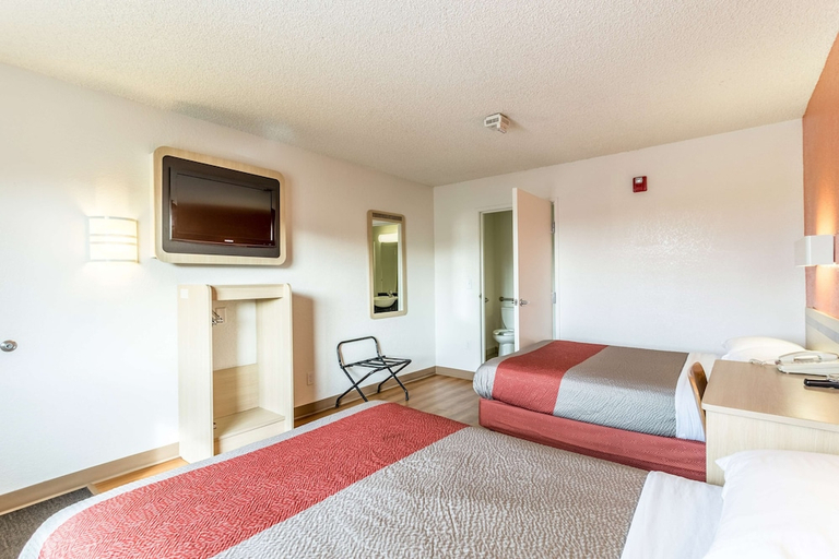 Bedroom 2, Hotel Albuquerque, NM - South - Airport, Bernalillo