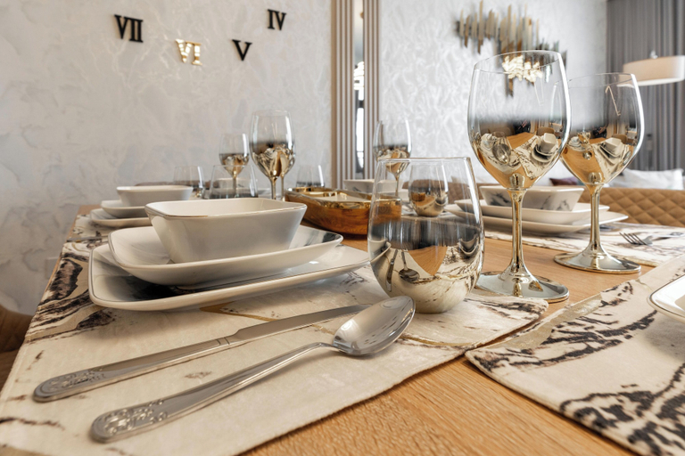 Food & Drinks, GLOBALSTAY. Creek Rise Tower 1 Elegant Apartment, Dubai