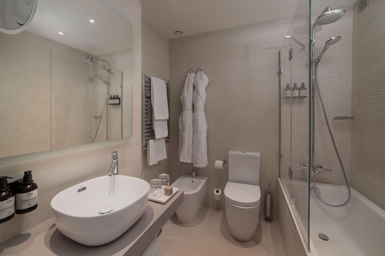 Bathroom 8