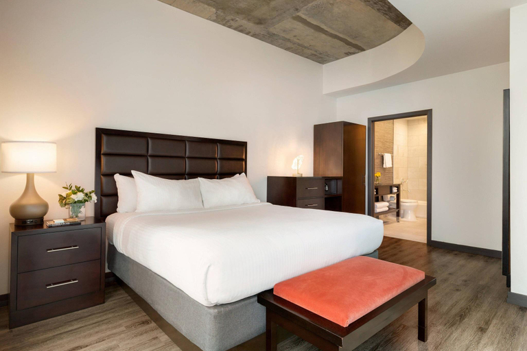 Bedroom 3, Twelve Centennial Park, Atlanta