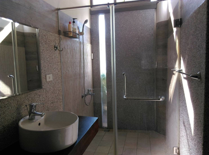 Bathroom, Clove House, Pingtung