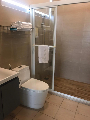 Bathroom 12
