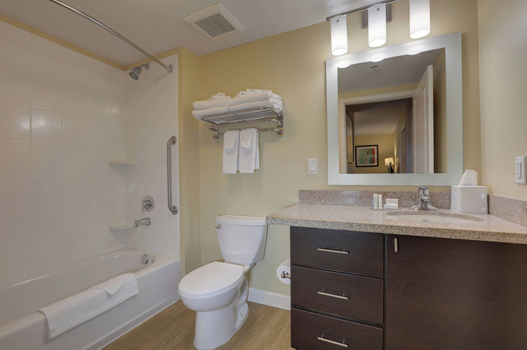 Bathroom 4, TownePlace Suites Richland Columbia Point, Benton