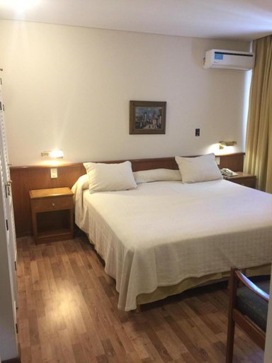 Bedroom 2, Hotel Cervantes, Capital