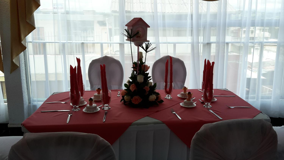 Food & Drinks 3, Hotel Espindola, Tulcán