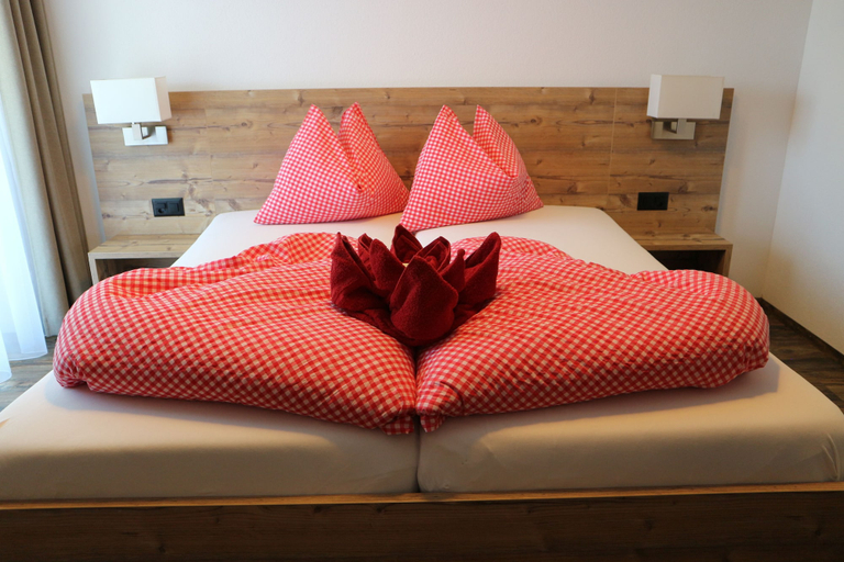 Bedroom 2, Piz Ot, Inn