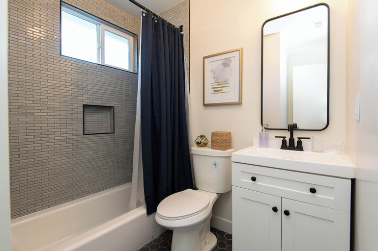 Bedroom 3, Wonderful 2-BR Apt Near Dodger, Los Angeles