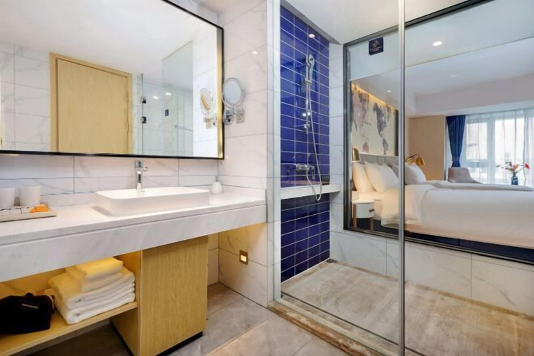 Bathroom 3, Kyriad Hotel (Harbin West Railway Station Wanda Plaza), Harbin
