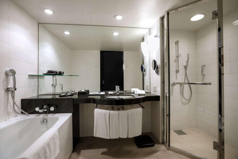 Bathroom 5, Grand Prince Hotel Osaka Bay, Osaka