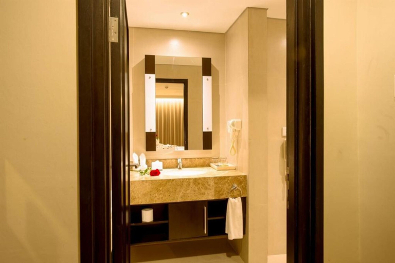 Others 5, Hotel Maestro, Pontianak