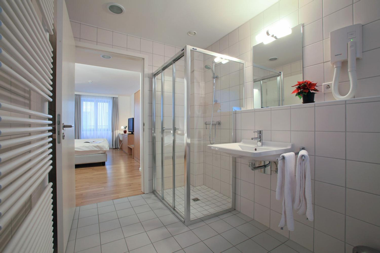Bedroom 4, Hotel Simoncini, Luxembourg