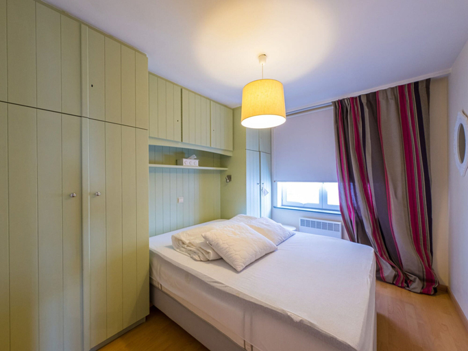 Room 3, Quiet Apartment With Sunny Terrace, West-Vlaanderen