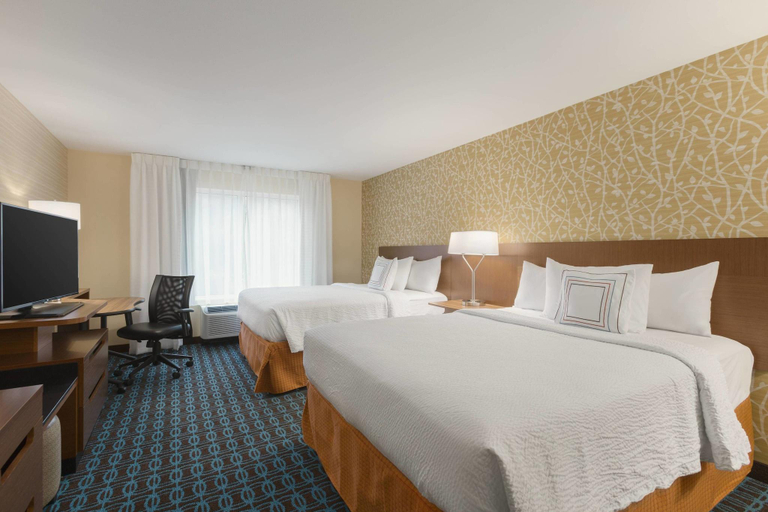 Bedroom 3, Fairfield Inn & Suites Pittsburgh Airport, Allegheny