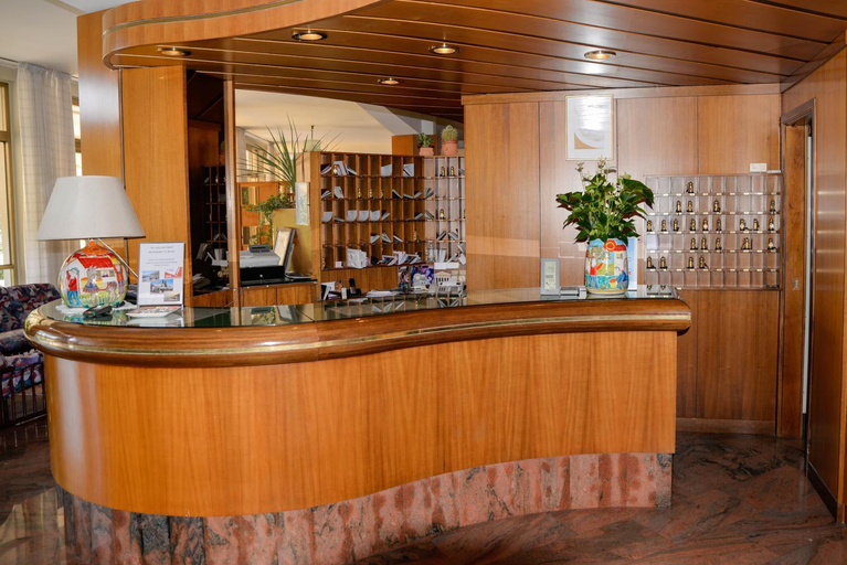 Public Area, Hotel Continental, Verona