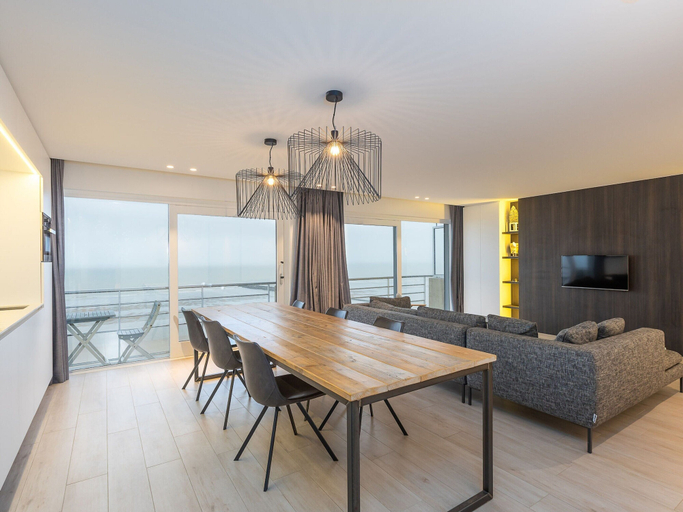 Dining 4, Luxurious Apartment With Stunning sea View, West-Vlaanderen