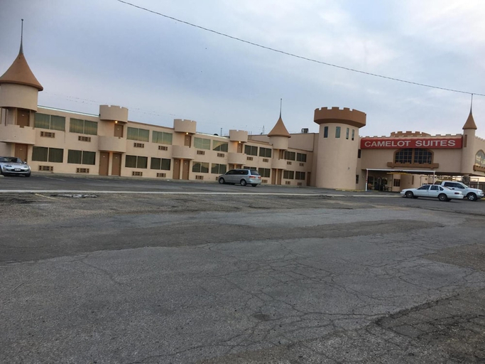Exterior & Views 2, Camelot INN, Potter
