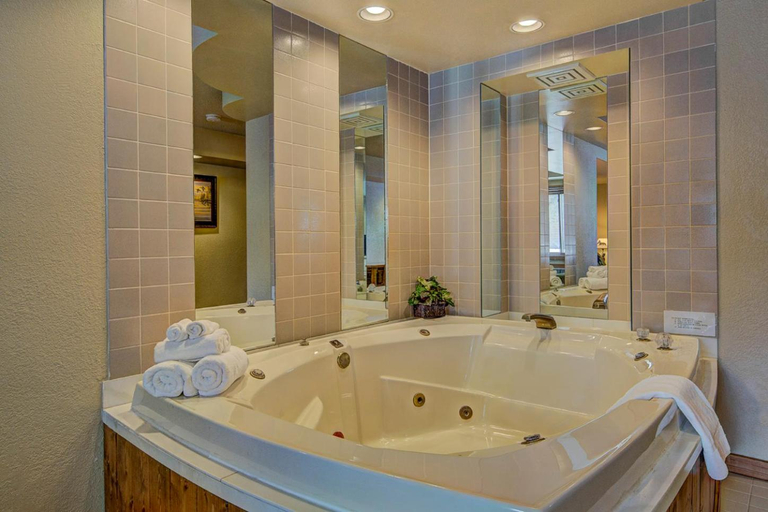 Bathroom, Eagle River Inn and Resort, Vilas