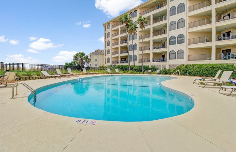 Sport & Beauty 4, 519 Seascape by Avantstay Shared Pool + Views, Incredible Interior Design, Charleston