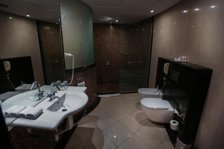 Bathroom 4, EASTYARD Khobar – Hotel, Al Khobar