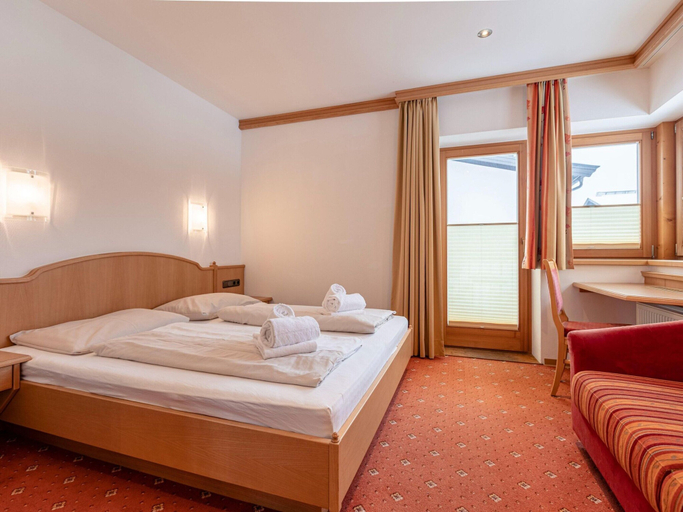 Bedroom 4, New Apartment in Kitzbuhel With Wellness Area, Kitzbühel