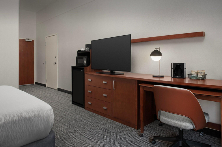 Bedroom 18