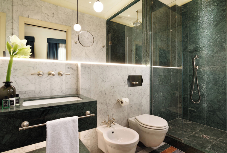 Bathroom 3, Floren Hotel, Florence