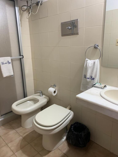 Bathroom 3, Posada del Angel, n.a540